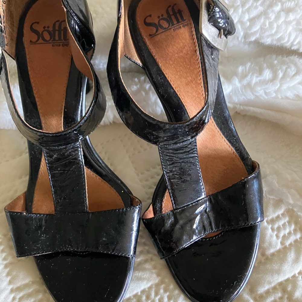 Sofft Black Sandals Sophisticated Style